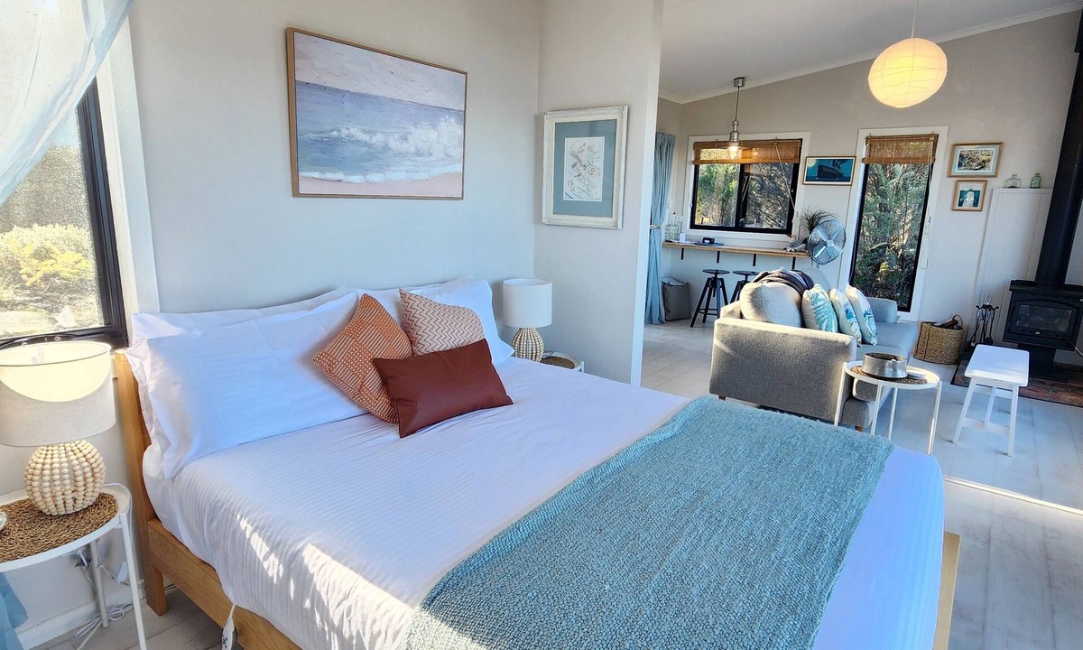 Dunalley Cottage | Flotsam Studio Accommodation