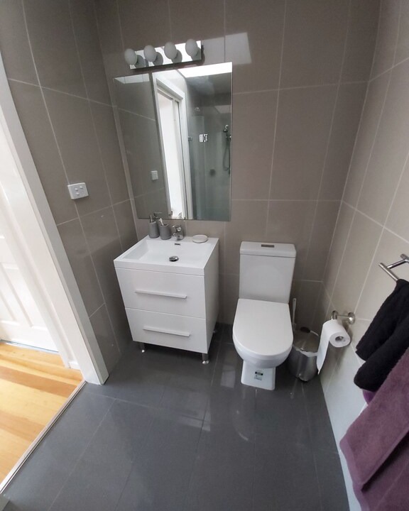 Forest Hill House | Forest Hill guest house 2 single beds