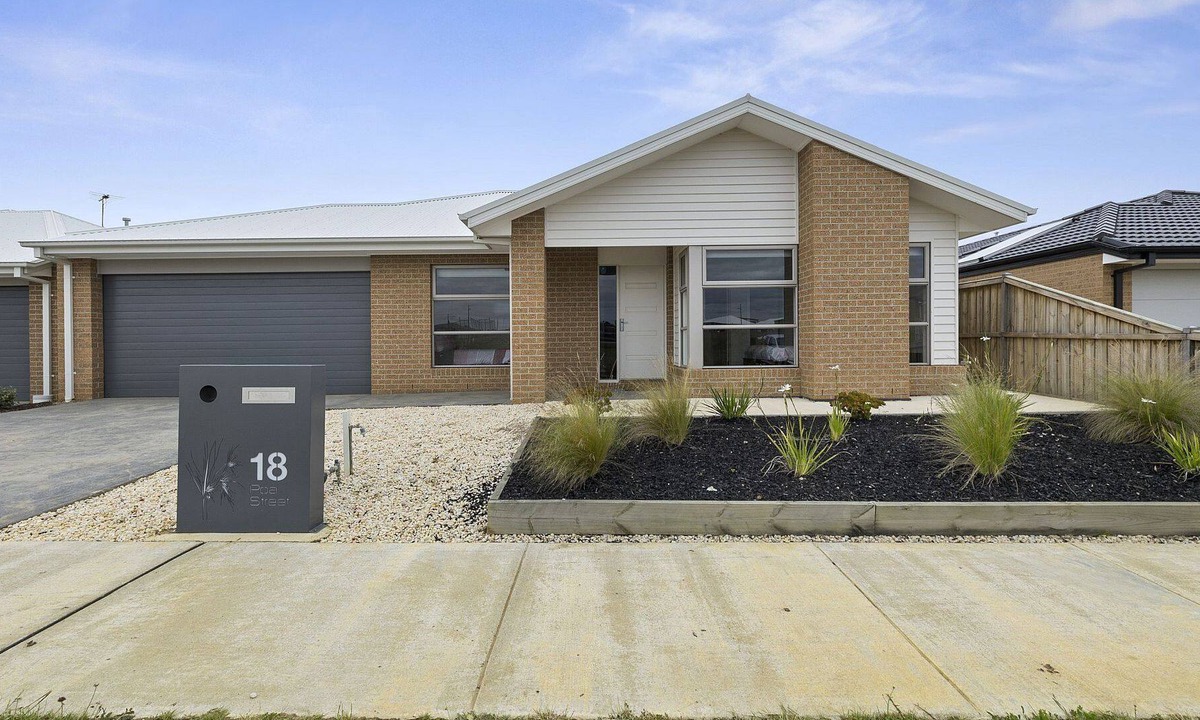 Torquay House | Four Bedroom Family Beach House Poa 18