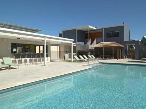 Preston Beach Apartment | Frangipanis at Footprints