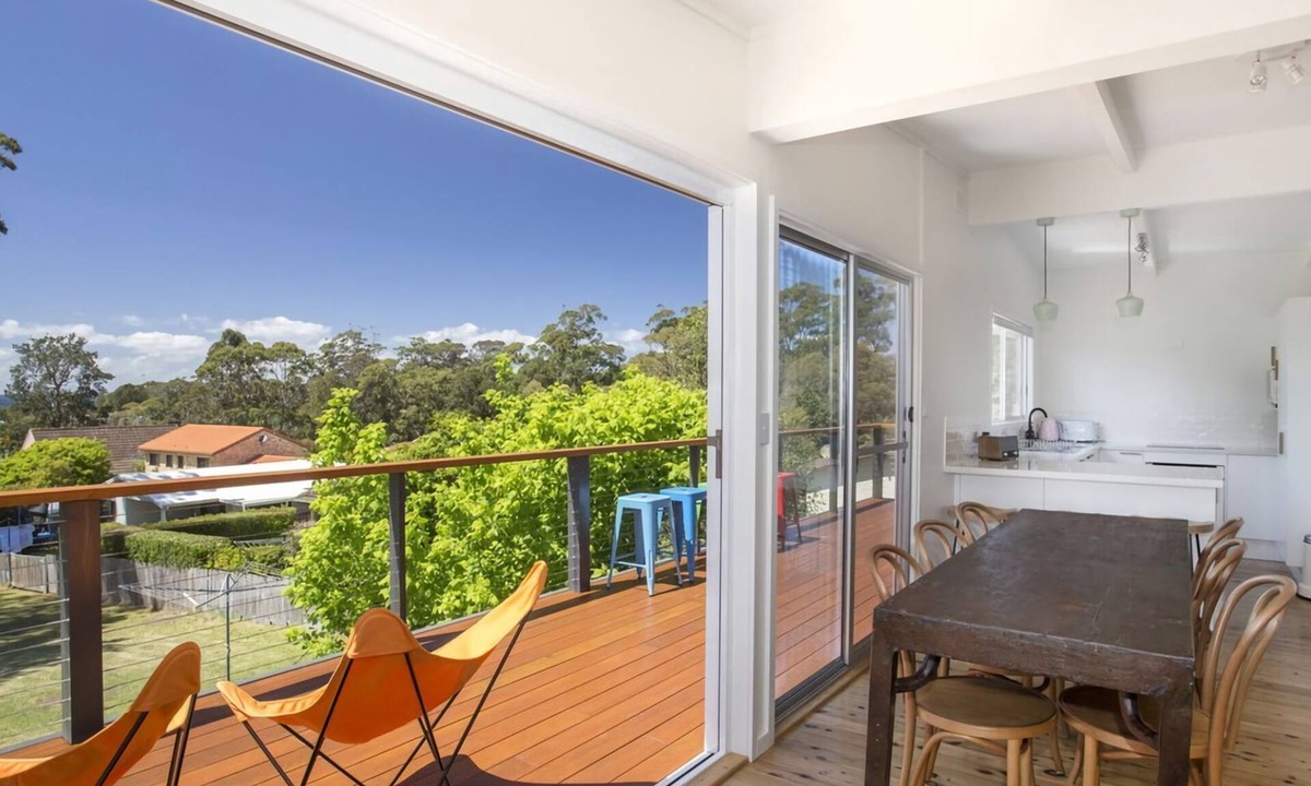 Mollymook Beach House | FREE NIGHT. Pay for 2 stay for 3