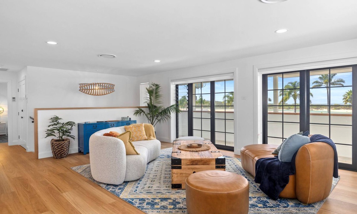 Dolphin Point House | FREE NIGHT. Pay for 2 stay for 3