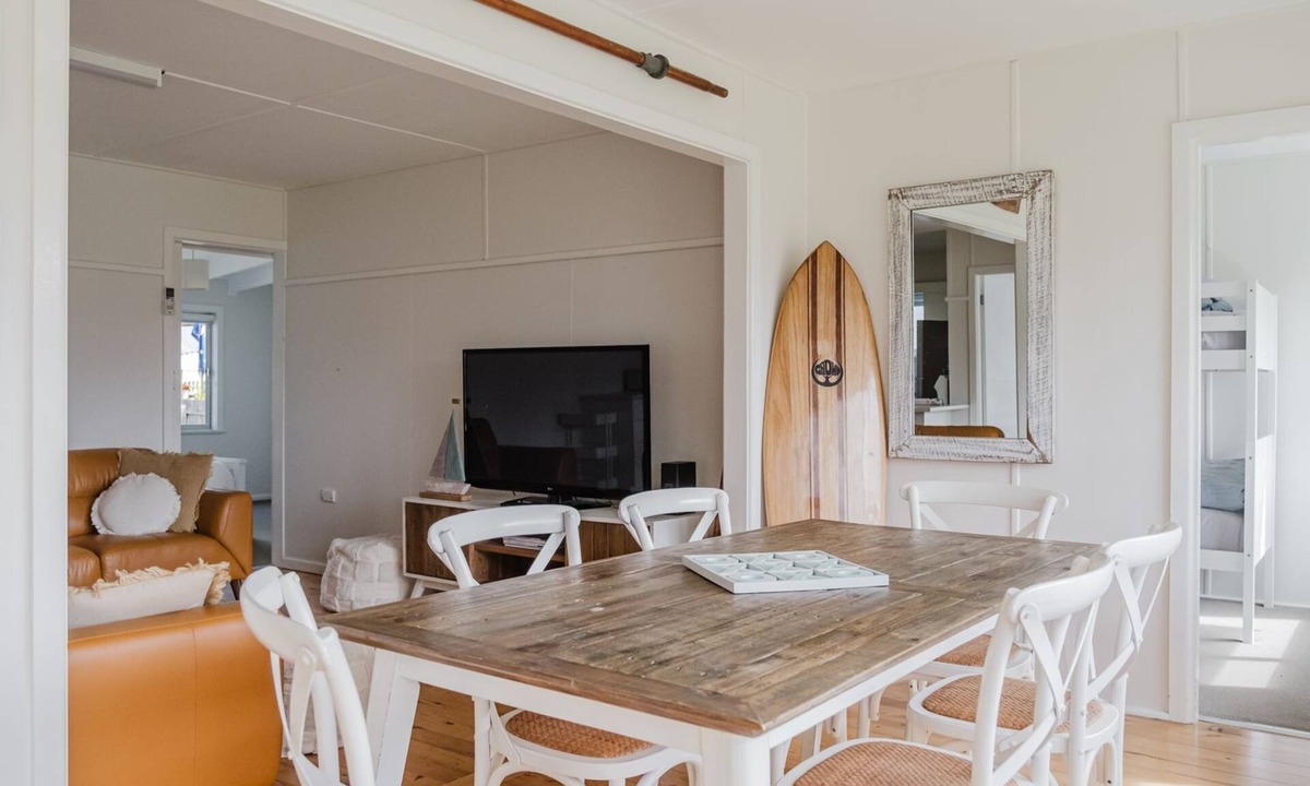 Lake Conjola House | FREE NIGHT. Pay for 2 stay for 3