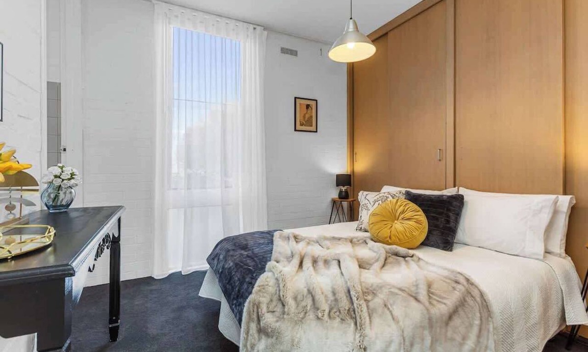 Geelong Apartment | Free Parking Geelong CBD BellarineSt 400m Hospital