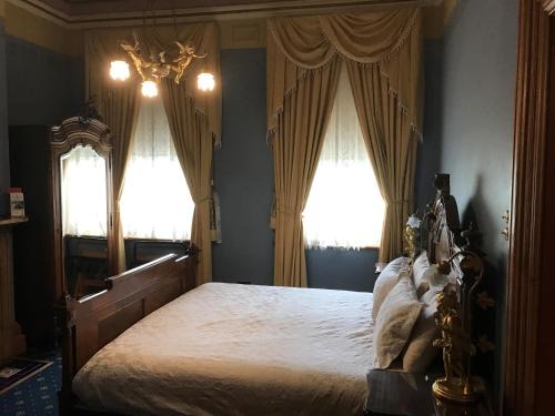 Beechworth Bed & Breakfast | Freeman On Ford