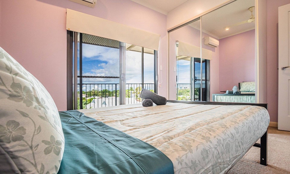 Stuart Park Apartment | Fresh, Clean and Close to Town!