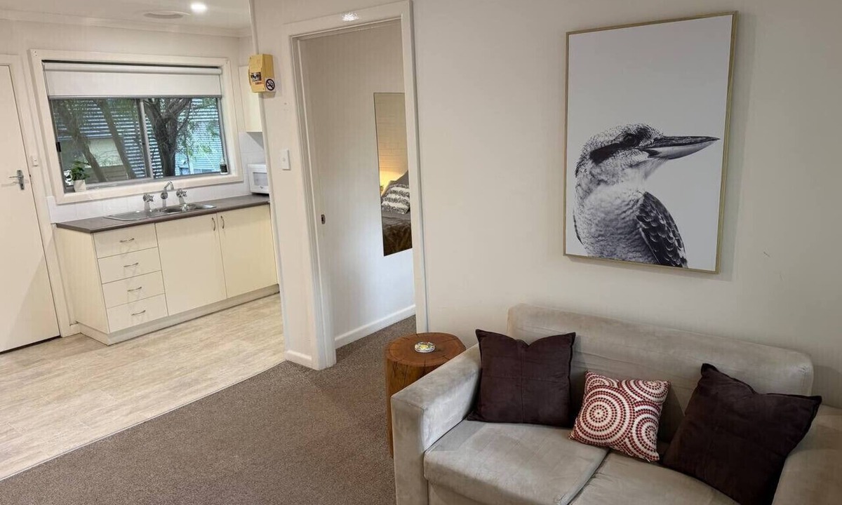 Halls Gap Cabin | Froggy’s Quarters Cabin 6 - Kookaburra