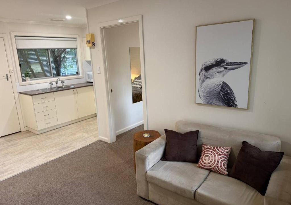 Halls Gap House | Froggys Quarters Cabin 6 Kookaburra