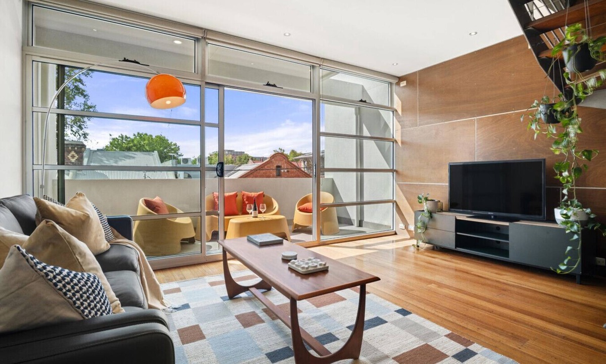 Fitzroy Villa | Funky townhouse - rooftop with city views