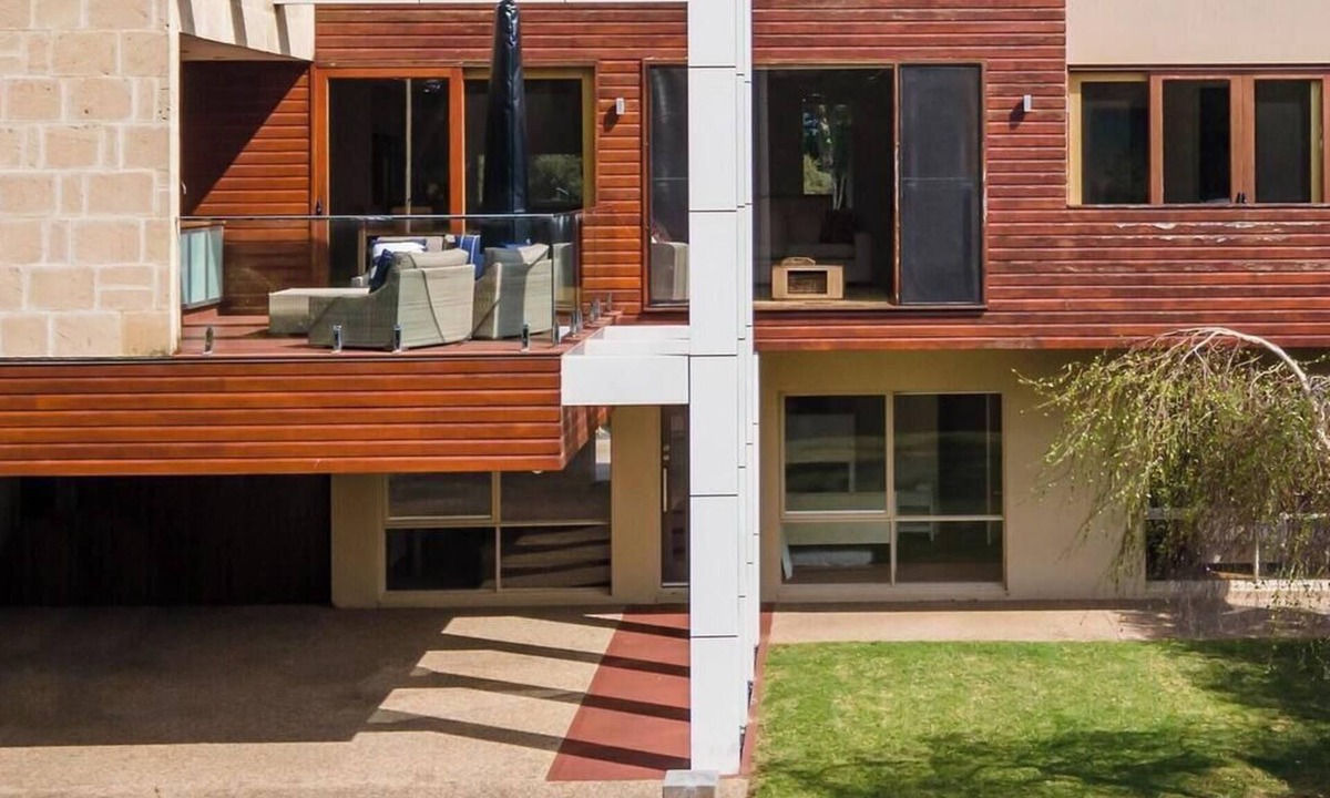 Blairgowrie House | Garden Elegance in Blairgowrie