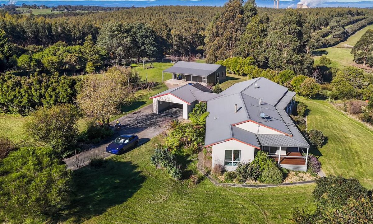 Yallourn North House | Gippsland Gem - Accessible Accommodation