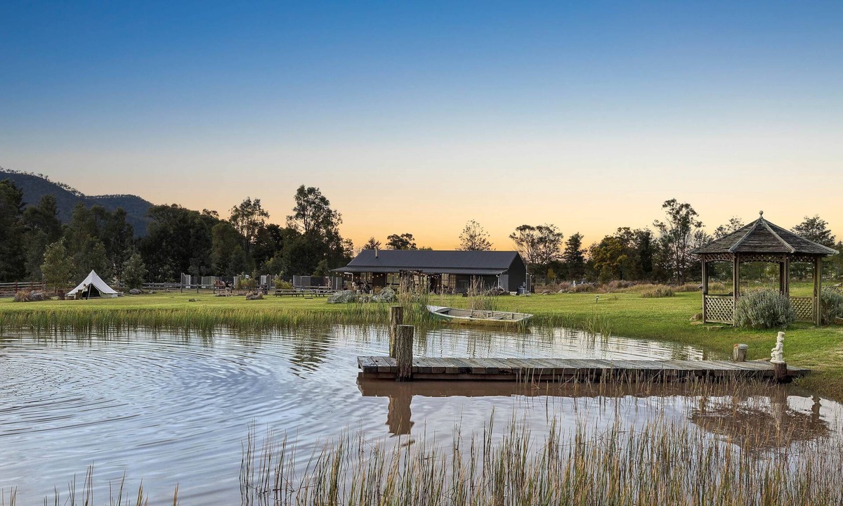 Broke House | Glen Eden Estate - Entire Estate