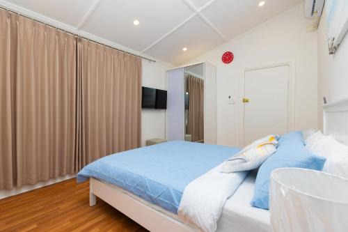 Glenelg North House | Glenelg Modern Studio, QBed,Wifi