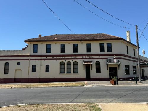 Beaufort Hotel | Golden Age Hotel