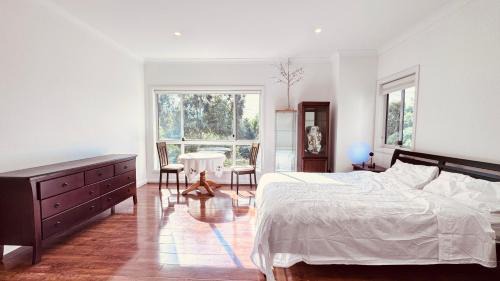 Colebee House | Golf Course Frontage House
