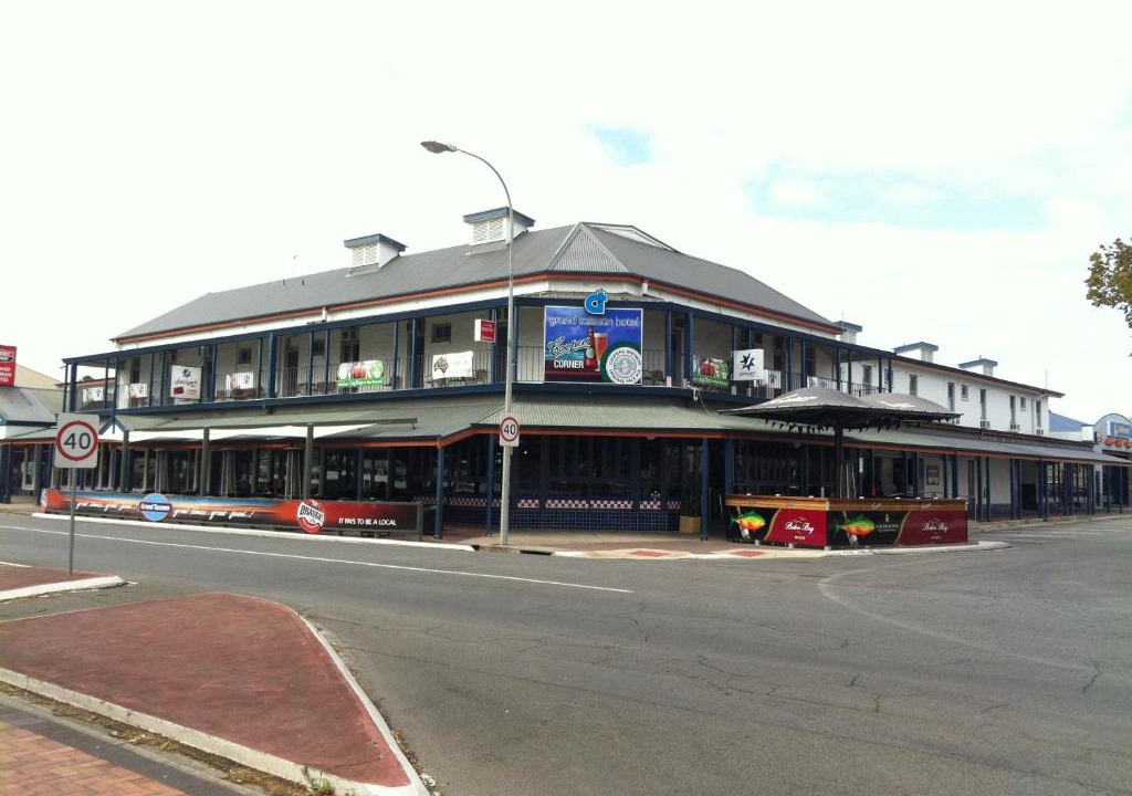 Port Lincoln Hotel | Grand Tasman Hotel