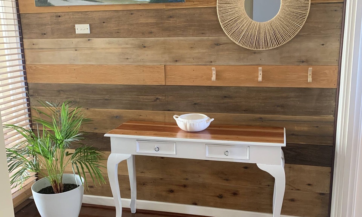 Beresford House | Great central location, one street back from the beach.