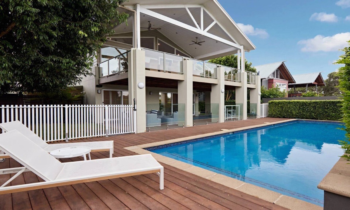 Pokolbin House | GREENS ON EIGHT - THE VINTAGE HOLIDAY HOUSES