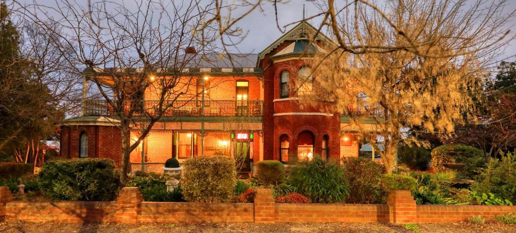 Grenfell Bed & Breakfast | Grenfell Hall