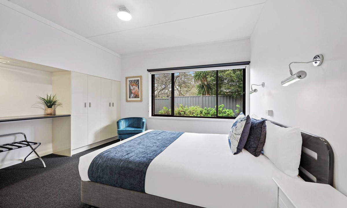 Hamilton Hotel | Hamilton Lakeside Motel
