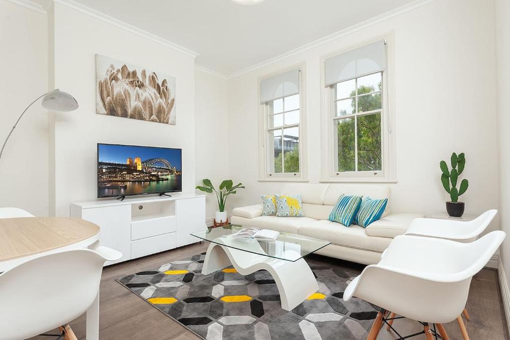 Dawes Point Apartment | Harbour View on Windmill St, Apt. 5