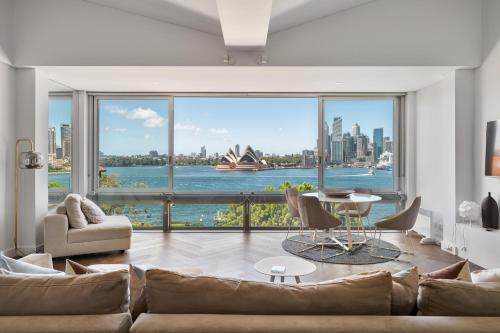 Kirribilli Apartment | Harbourview II Unmatched Views Harbour Bridge