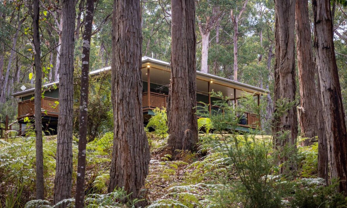 Southport Cabin | Hastings Bay Retreat