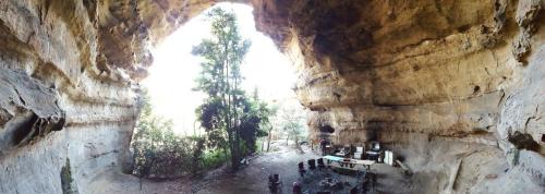 Dargan House | Hatter's Hideout Cave and Lodge