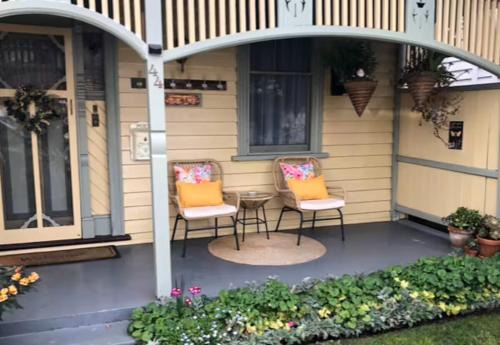 Geelong West House | Heritage Cottage close to shopping & restaurants