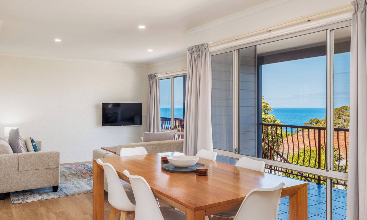 Eden Hotel | Heritage House Motel & Units
