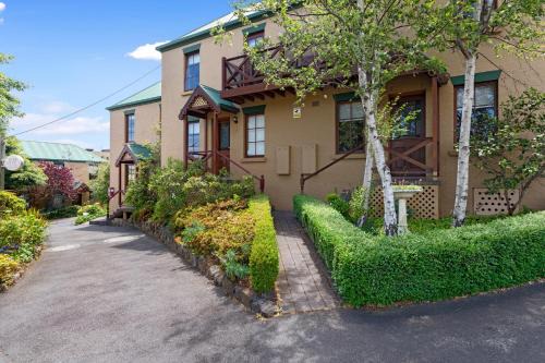 Launceston CBD Hotel | Hideaway on George