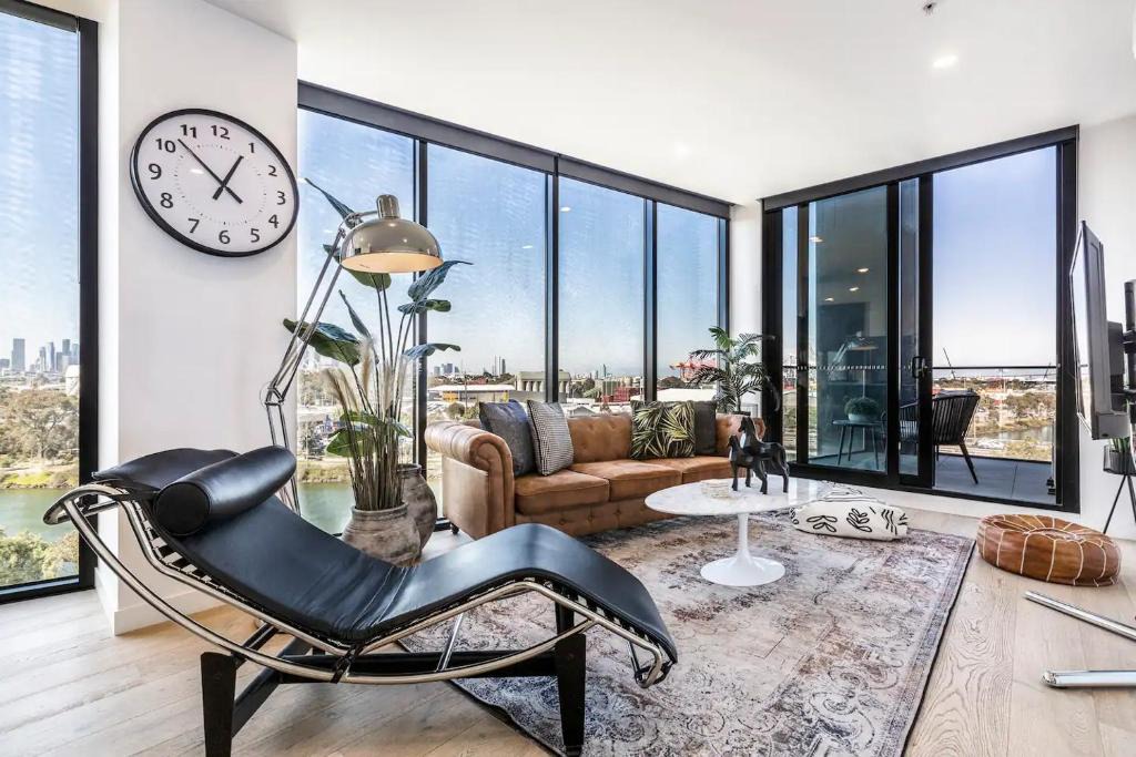 Footscray Apartment | Hip Condo on Maribyrnong River Cityscape Views!