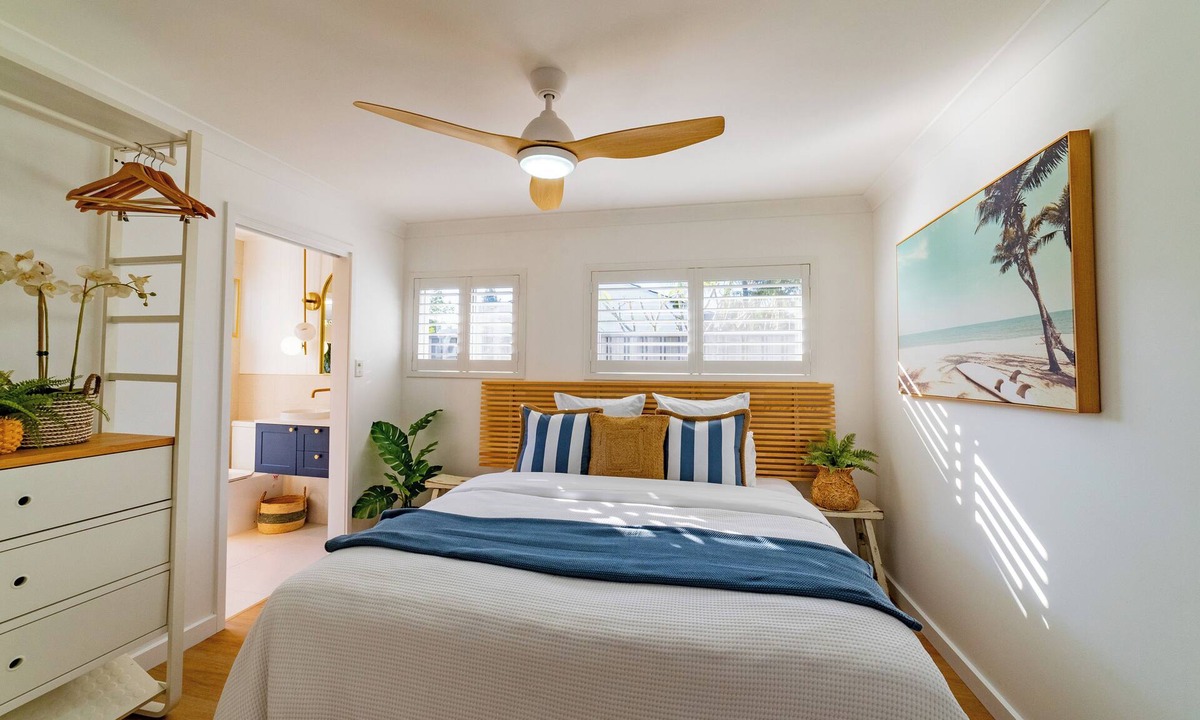 Shoal Bay Villa | HolidayRento Capri Beach House Retreat Shoal Bay