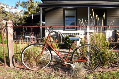 Kyneton House | Homesaway Cottage