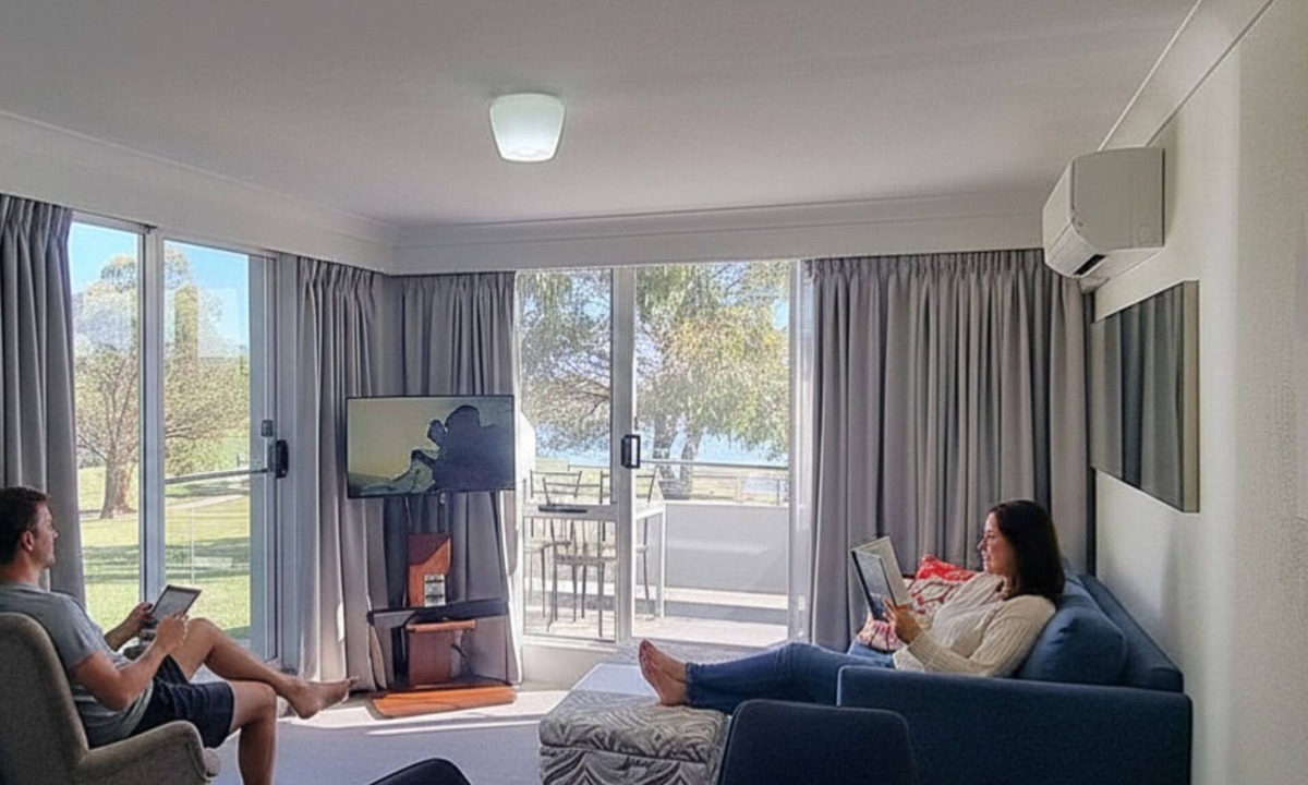 Jindabyne Apartment | Horizons Resort 405 - Central Lakefront Jindabyne Apartment with resort amenities
