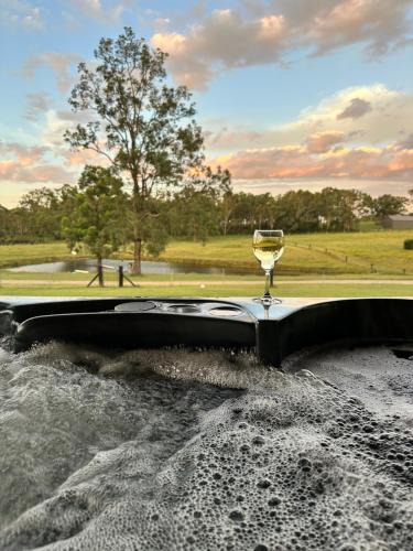 Lower Belford House | Hunter Valley Wine Country Escape - Spa, Pool, Firepit and Woodfired Pizza Oven - Keldan On Bell