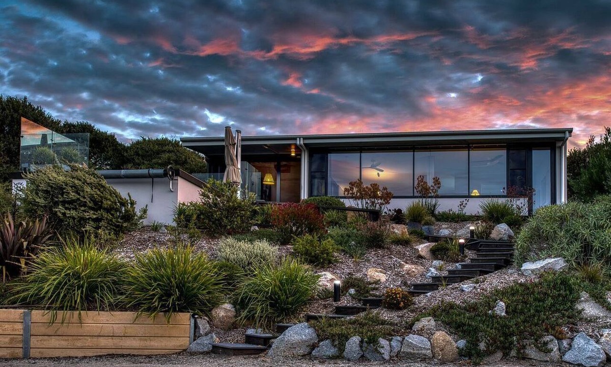 Venus Bay Villa | Impressive, Eco-Friendly Designer Rental with Pool for Bird Watchers and Ocean Enthusiasts in Venus Bay, Australia