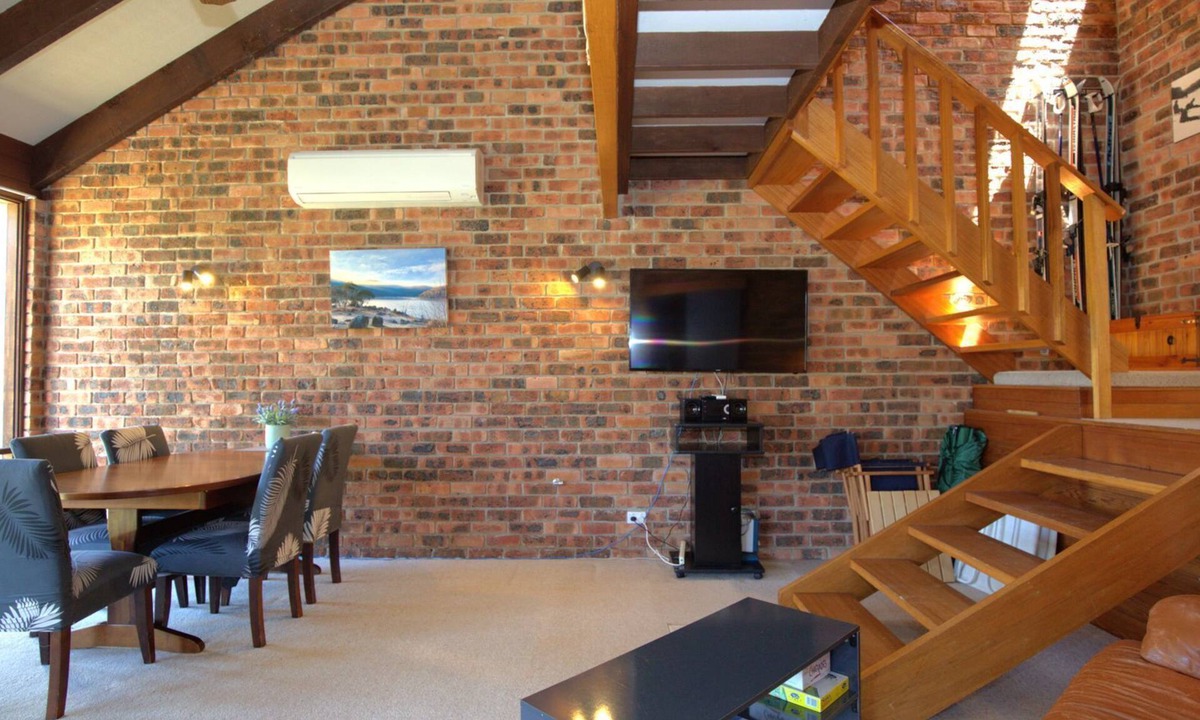 Jindabyne Apartment | Ingellara - 1/49 Townsend Street