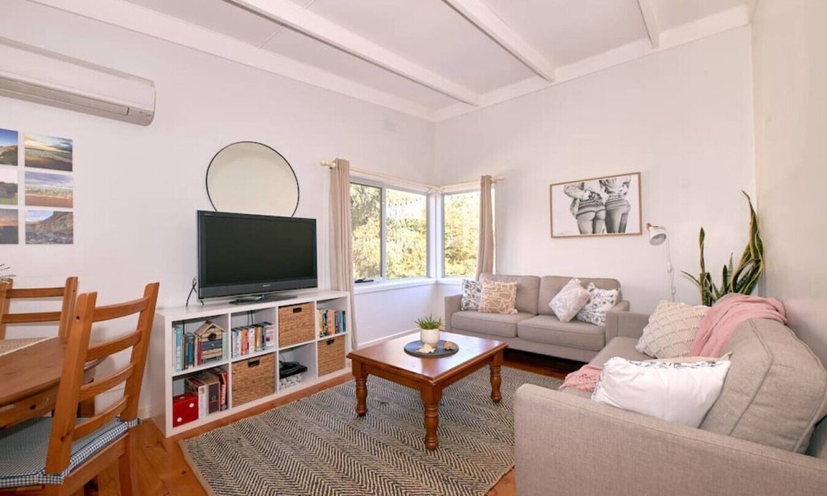 Surf Coast House | Inlet Shack - 300 meters to the beach!