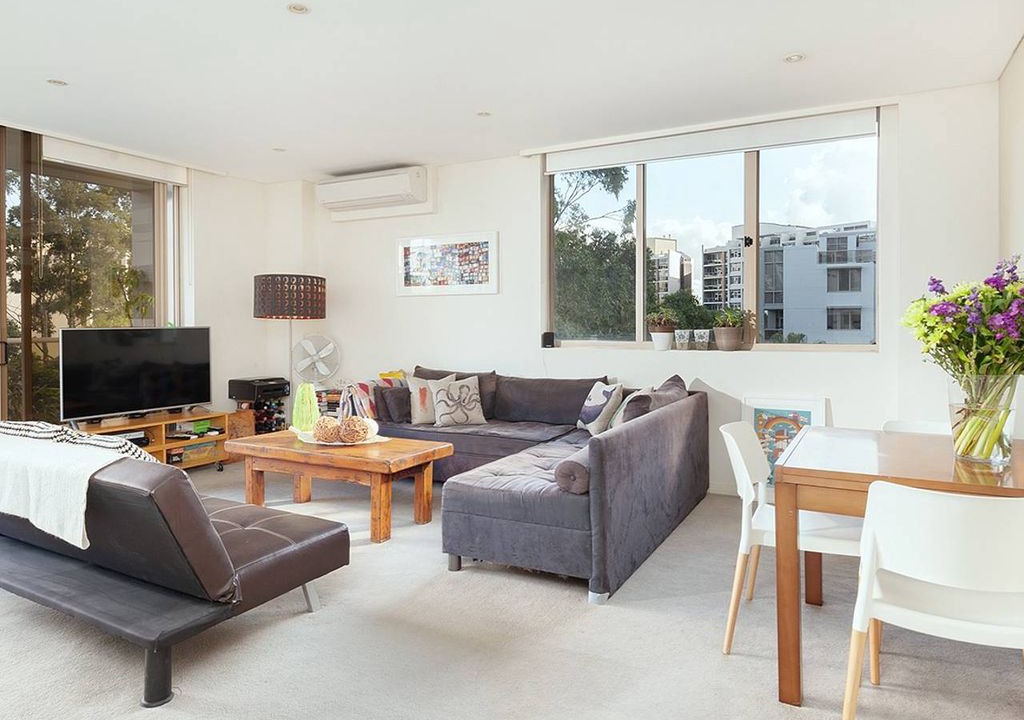 Waterloo Apartment | Inner City Palace + Gym, Indoor Pool's, Jacuzzi, 2 Sauna's