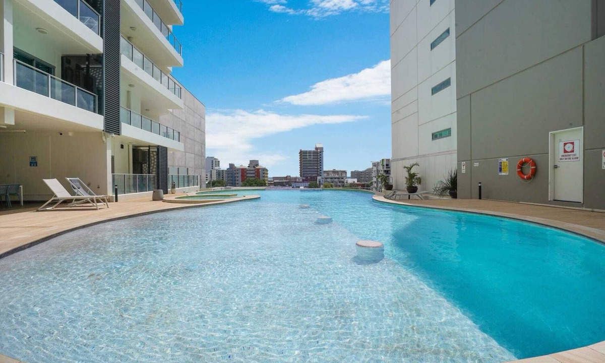 Darwin City Centre Apartment | Inner City Studio with Pool and Free parking by Tropical BNB