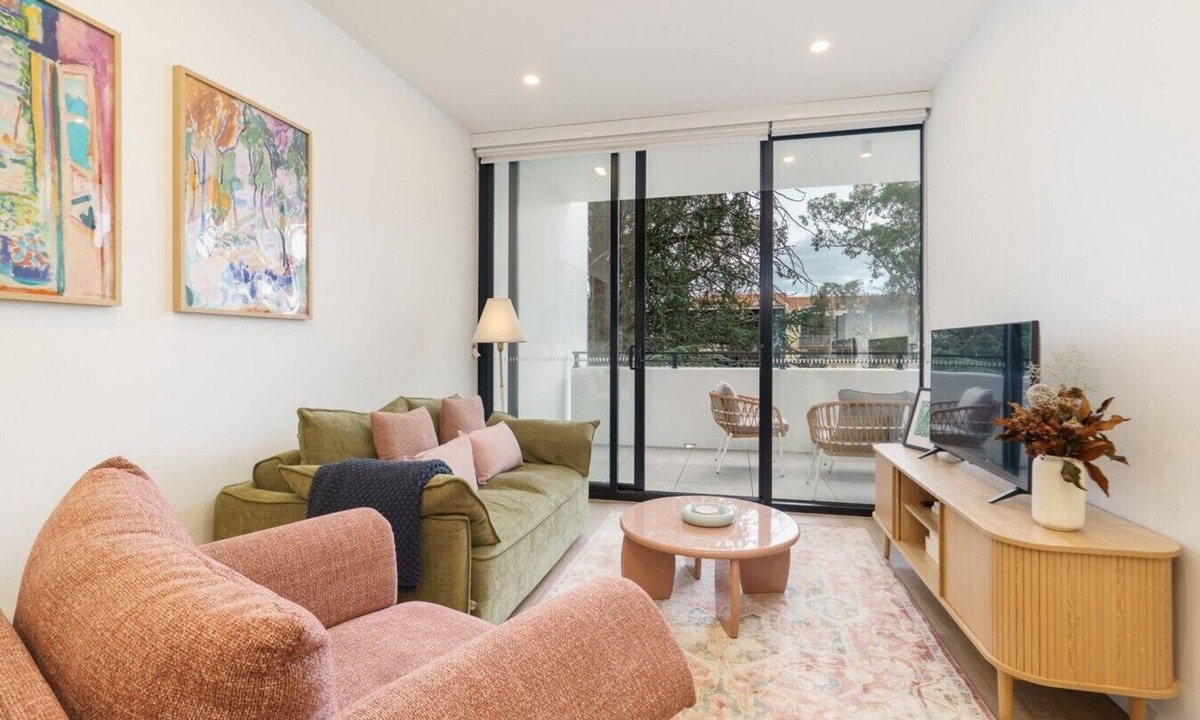 Manuka Apartment | Inner South Stay, Minutes to Manuka and Foreshore