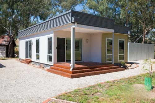 Homewood House | Ironbark Cabin at Homewood Lodge