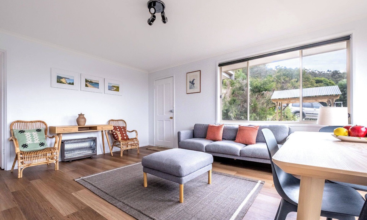 Bicheno Cottage | Island Vista - Bicheno Accommodation