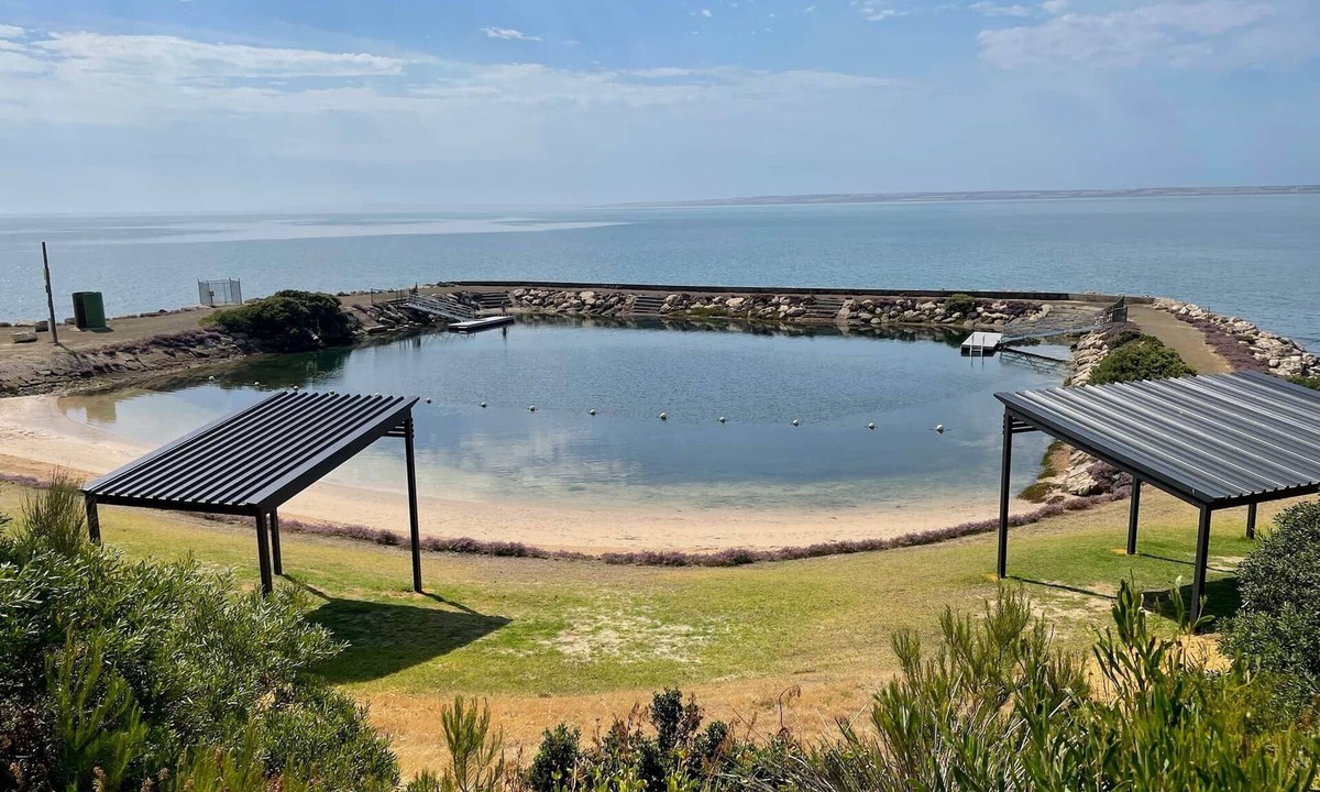 Kingscote House | Jack's Tidal Pool Shack