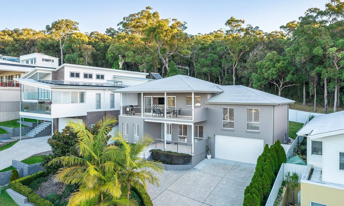 Salamander Bay House | Jackson View, 10 Jackson Close luxury holiday property with water views