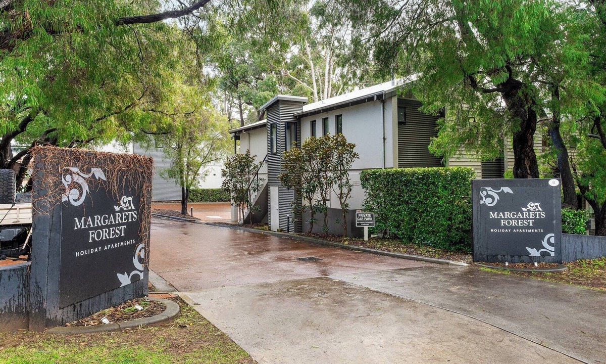 Margaret River Apartment | Jarrah Townhouse | Margaret River town