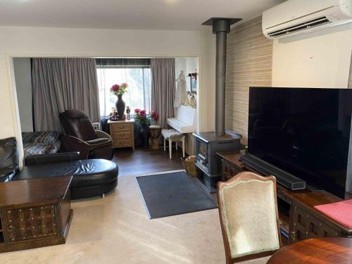 Jindabyne House | Jindaburra Cottage
