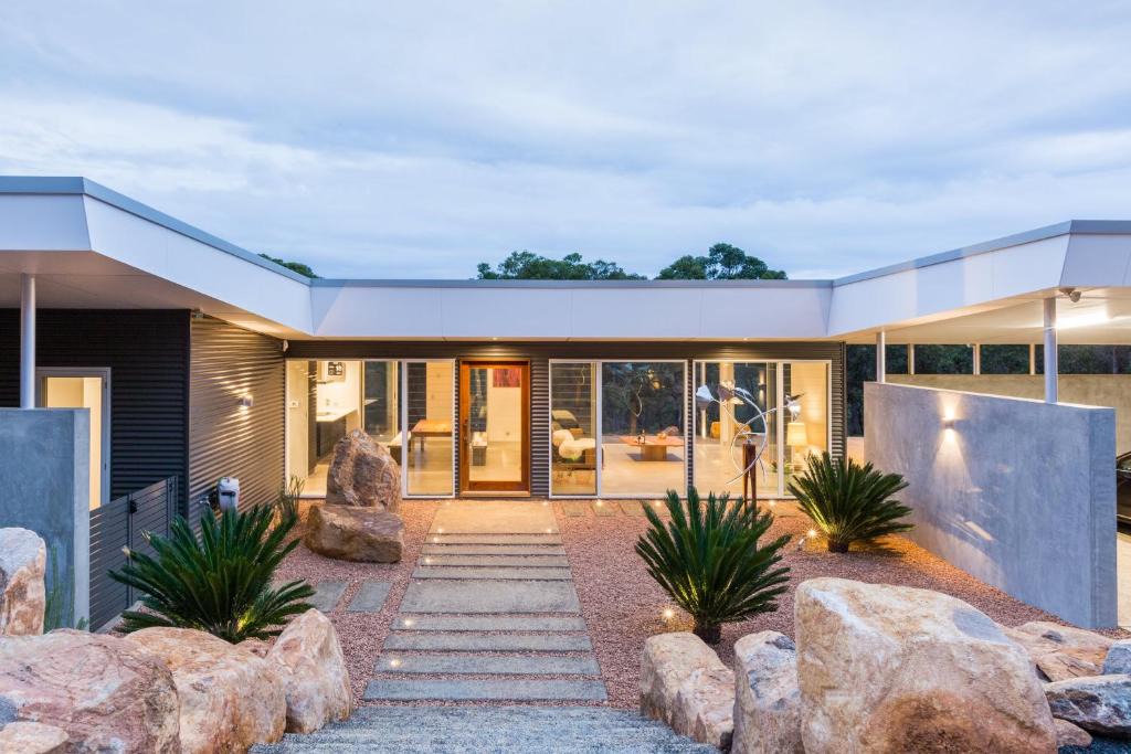 Wilyabrup House | Js' Retreat at Flutes Estate, Margaret River