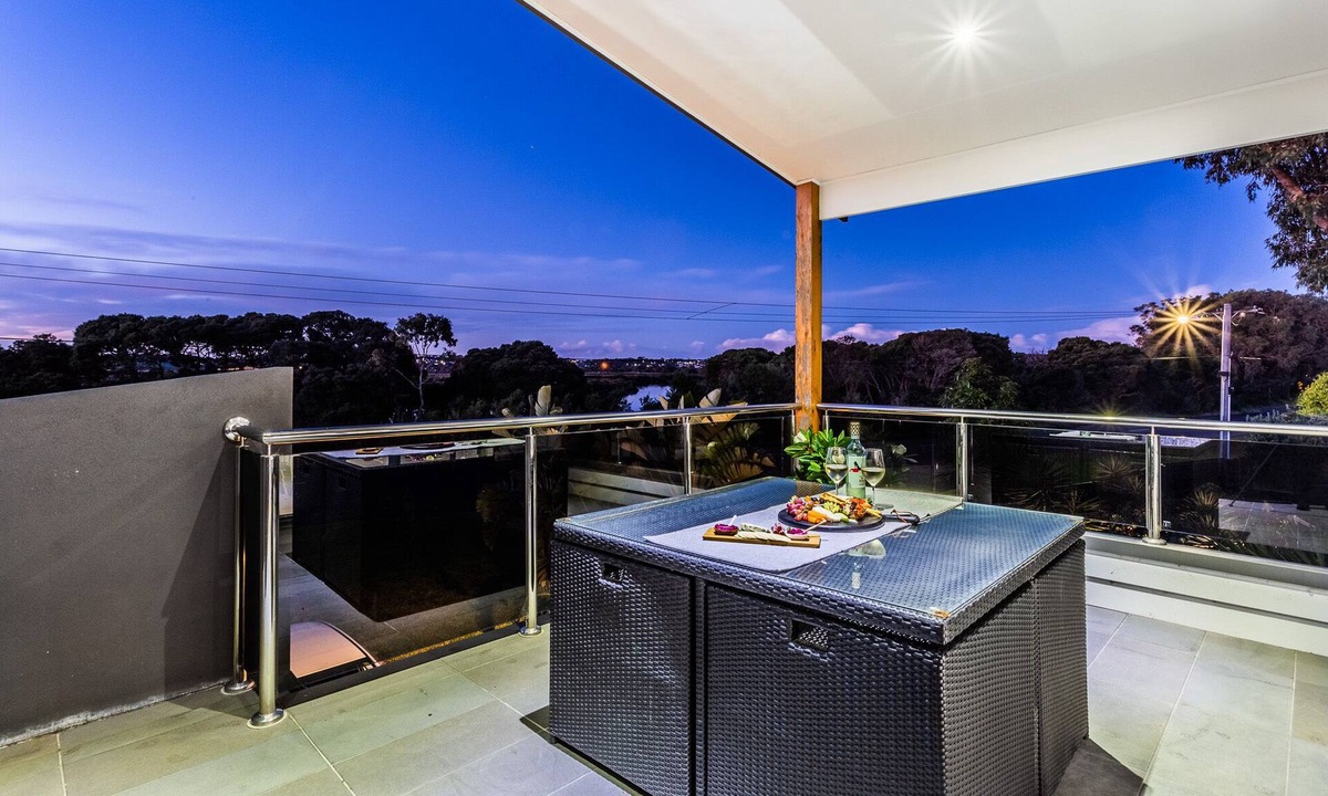Barwon Heads House | June/July school holidays. Stay 5 pay 4